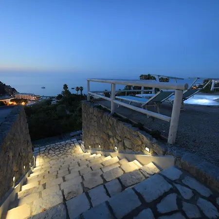 Belgodere Di Mezzavia Bed & Breakfast